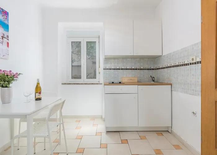 Tea With Sea View Апартаменты *