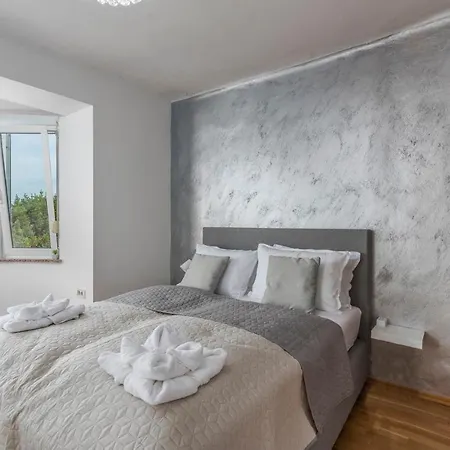 Tea With Sea View Apartment *